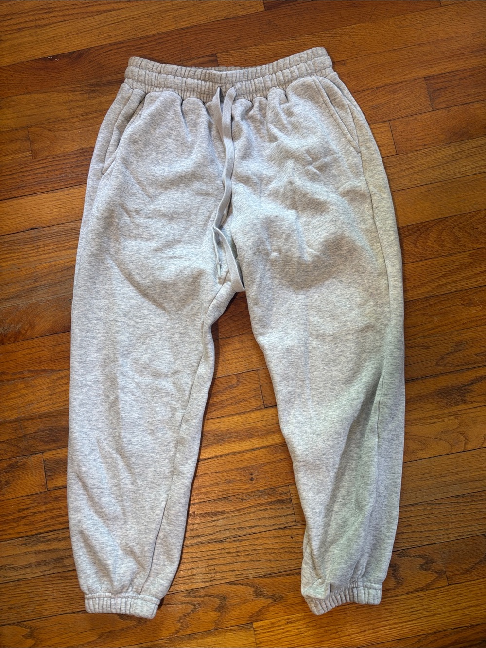 Fabletics Light Gray elastic waist & cuff cropped Drawstring Joggers